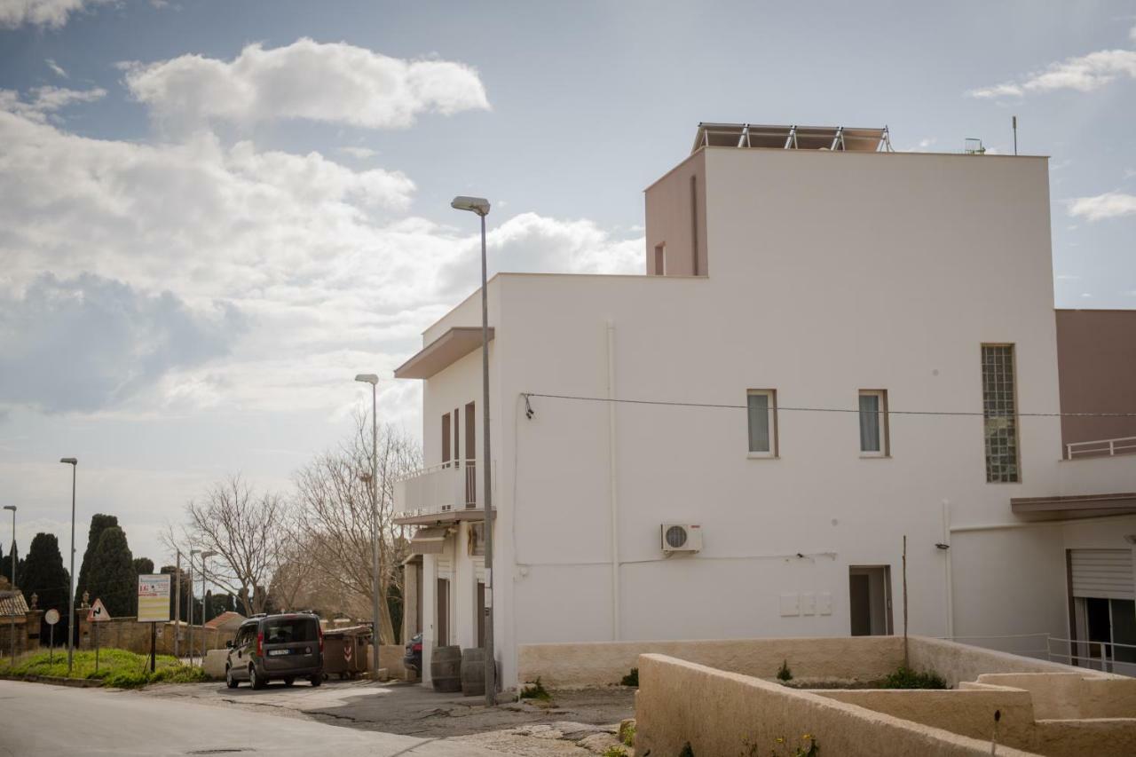 La Terrazza Di Harmakhis Hotel Partanna Exterior photo